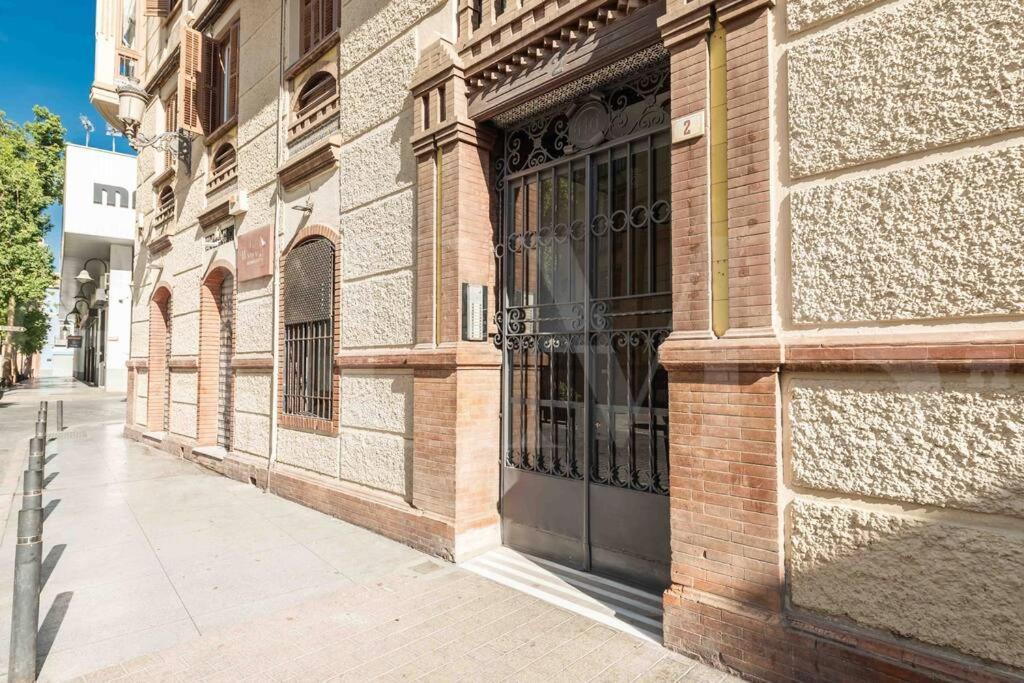Modern Apartment Next To The Cervantes Theatre By Rems Málaga Exteriör bild