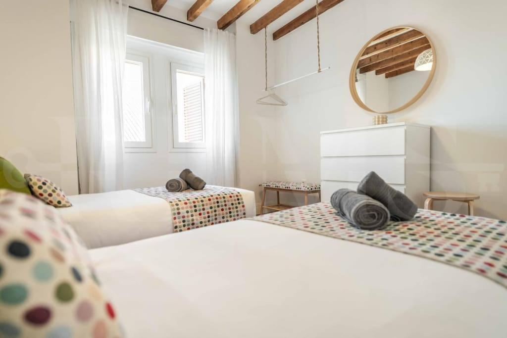 Modern Apartment Next To The Cervantes Theatre By Rems Málaga Exteriör bild