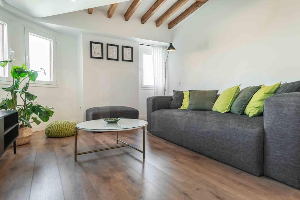 Modern Apartment Next To The Cervantes Theatre By Rems Málaga Exteriör bild