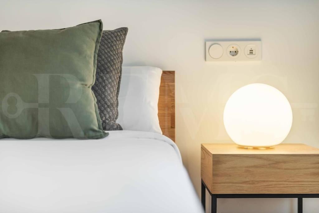 Modern Apartment Next To The Cervantes Theatre By Rems Málaga Exteriör bild